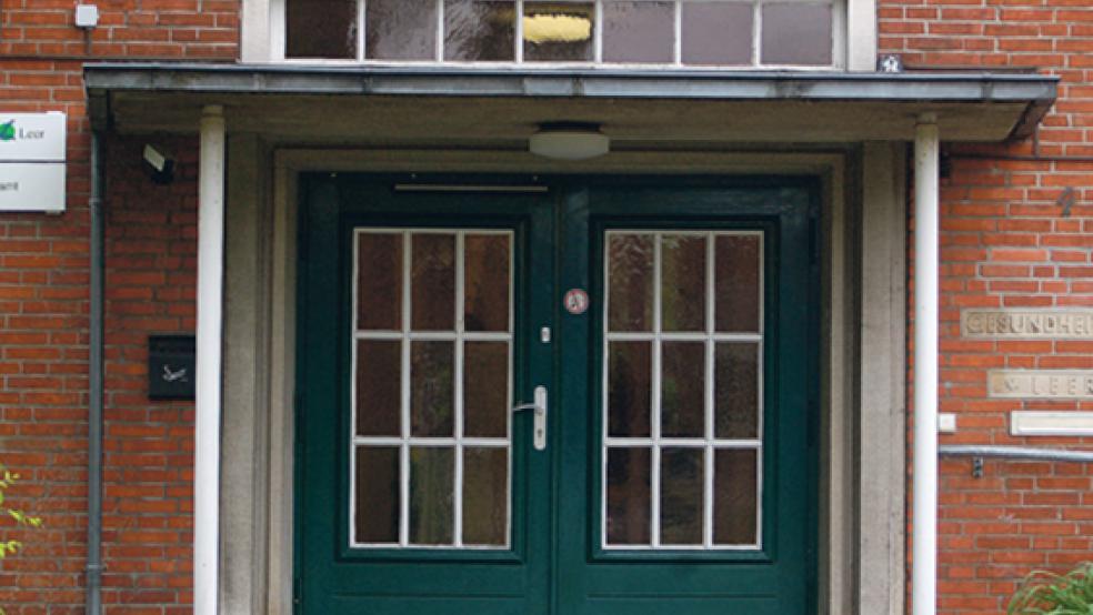 Eine Alge sorgt für Ärger: das Gesundheitsamt des Landkreises Leer rät aktuell davon ab, im gesamten Jümmesee zu baden. © Foto: RZ-Archiv