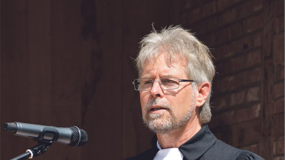 Kirchenpräsident Martin Heimbucher will den problematischen Positionen der Alternative für Deutschland (AfD) fair aber entschieden entgegentreten. © Foto: RZ-Archiv