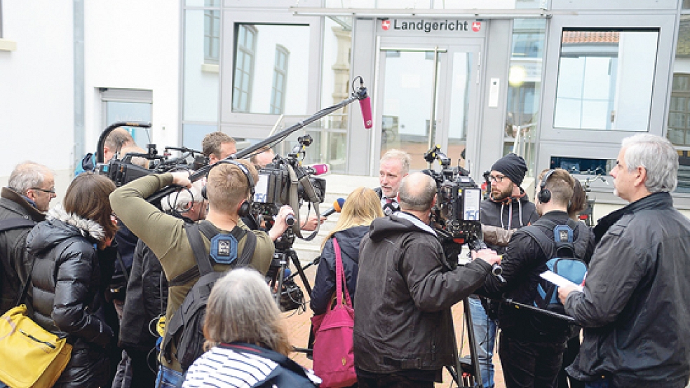 Das Medieninteresse im Basse-Prozess am Auricher Landgericht ist weiter ungebrochen groß.  © Foto: RZ-Archiv