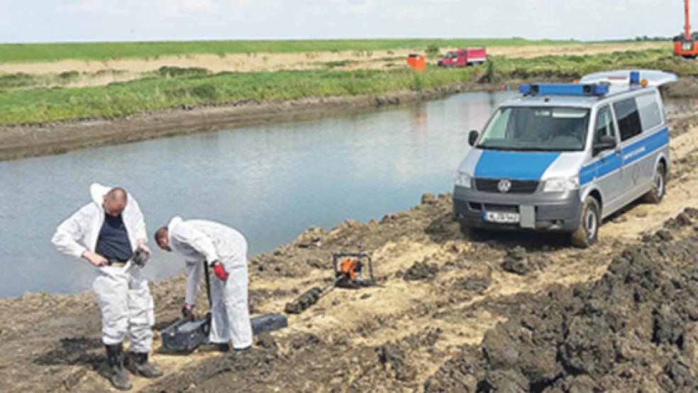 Der Kampfmittelbeseitigungsdienst ist mittlerweile ein Dauergast am Landschaftssee in Ditzum. © Foto: Mohr