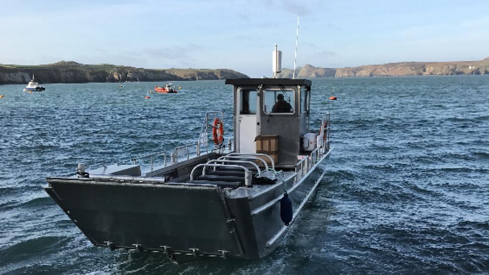 Dieses Fährboot aus Cardiff ist für den Pendelverkehr an der Friesenbrücke vorgesehen. Nach RZ-Informationen gibt es Probleme bei der Betriebsgenehmigung. © Foto: privat