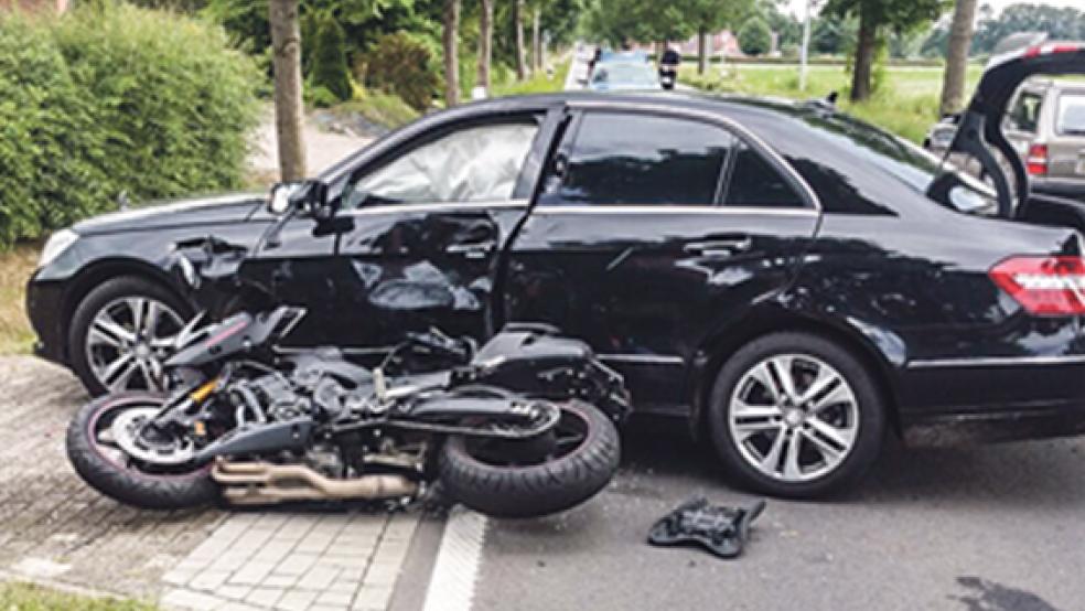 Beim Überholen eines vor ihr fahrenden Mercedes stieß eine Motorradfahrerin aus Jemgum auf der L 31 zwischen Weener und Stapelmoor mit dem Wagen zusammen. © Foto: privat