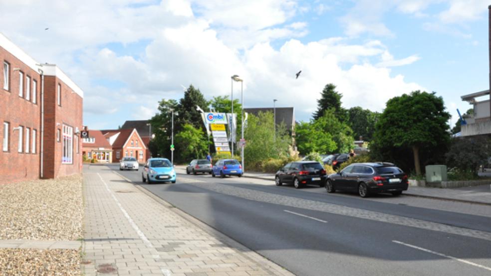 Angesichts der geplanten Erweiterung des Combi-Marktes an der Poststraße soll das Tempolimit für mehr Sicherheit von Fußgängern sorgen. © Foto: Boelmann