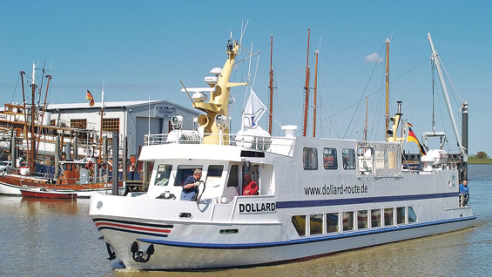 Die »Dollard« im Ditzumer Hafen. Das Fahrgastschiff verkehrt auf der Internationalen Dollard Route und schlägt eine »schwimmende Brücke« zwischen Deutschland und den Niederlanden. © Foto: Landkreis Leer