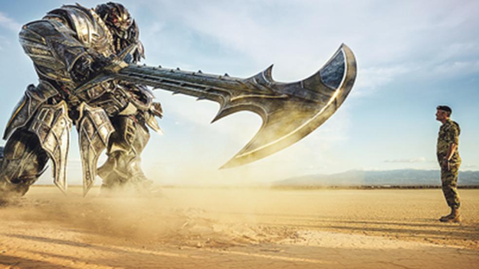 Schwing das Hackebeilchen: Auch Decepticon Megatron ist wieder mit von der Partie.  © Foto: Paramount Pictures