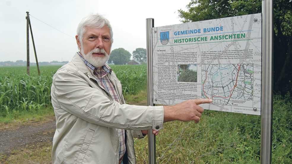 Georg Huisinga, er ist auch Ortsvorsteher von Boen, hat den Text über den »Waterwall« verfasst. © Foto: Hoegen