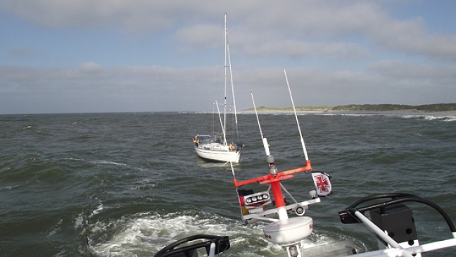 Norderney: Yacht in Schlepp genommen