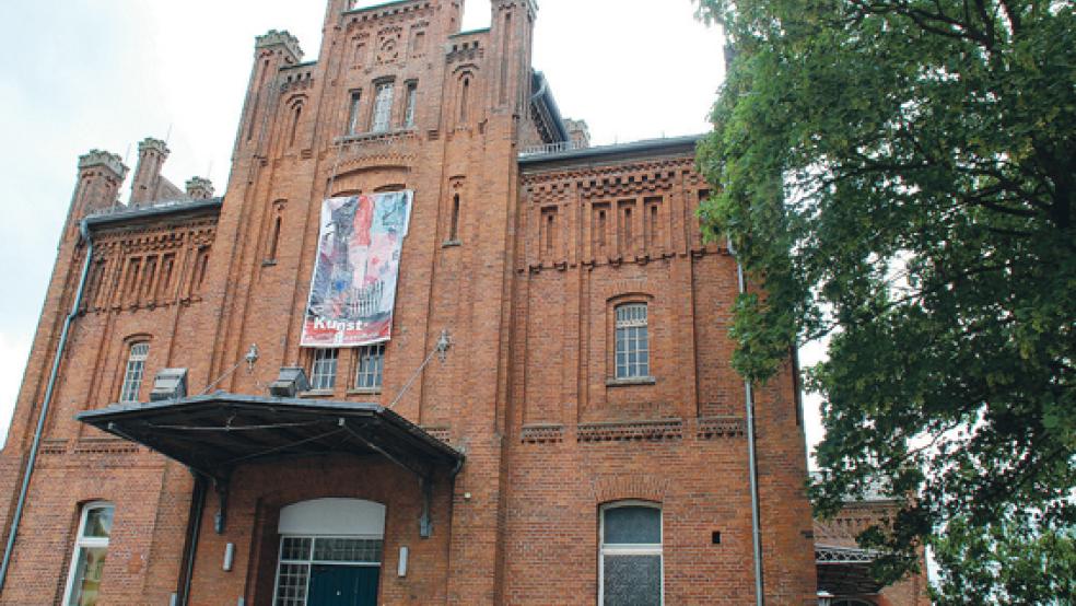 Das alte Zollhaus am Bahnhof in Leer wird von einem Verein betrieben. © Foto: RZ-Archiv