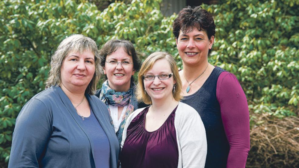 Stehen älteren Menschen mit Rat und Tat zur Seite (von links) Heike Diekhoff, Katrin Bunke, Sabine Oltmanns und Tanja Wessel vom Senioren- und Pflegestützpunkt. © Foto: Landkreis Leer