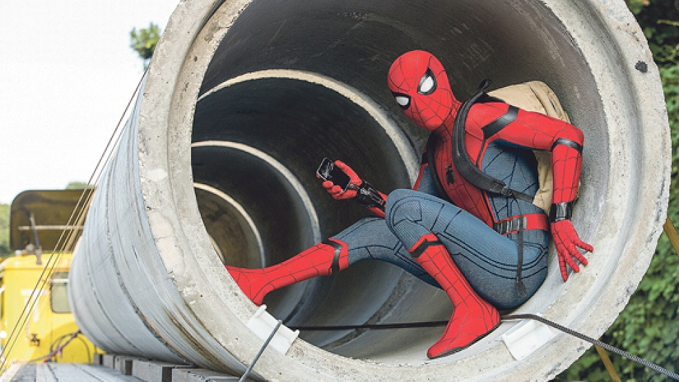 Ein Teenager entwickelt sich zum Superhelden: Peter Paker alias Spiderman (Tom Holland).  © Foto: Sony