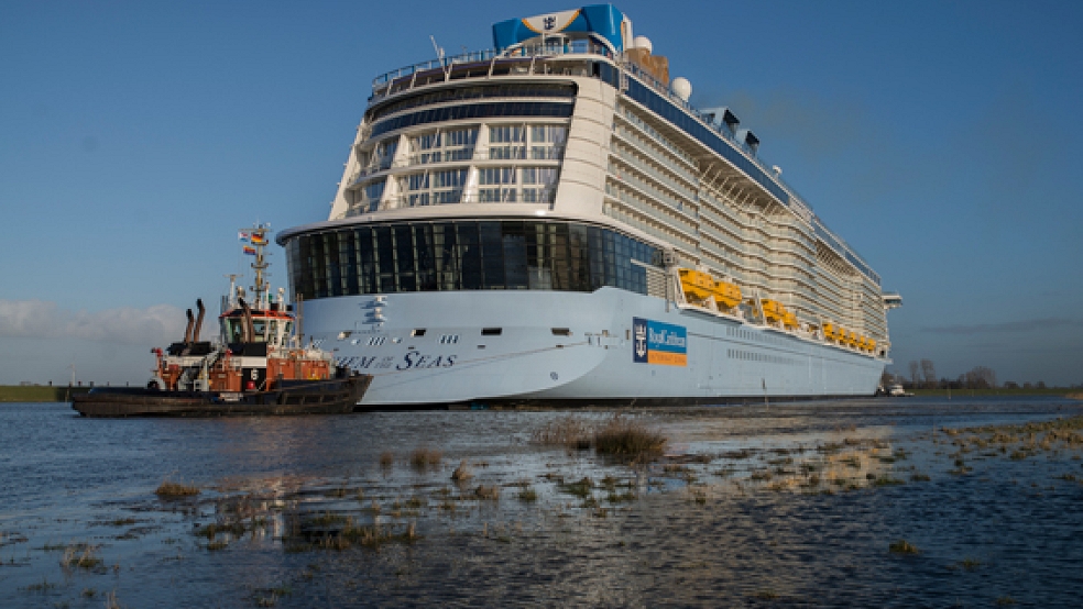 Ein Schwesterschiff der 2015 von der Papenburger Meyer Werft abgelieferten »Anthem of the Seas« (Foto) könnte ab dem Jahr 2019 für Kreuzfahrten ab Hamburg in der Hansestadt stationiert werden.  © Foto: privat