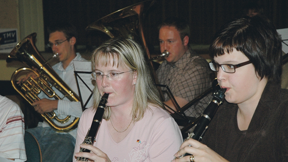Die Musik wird als verbindendes Element wieder eine große Rolle spielen beim Besuch der Finnen. Unser Foto entstand 2005 bei einer Freundschaftsfeier in der DGA Bunde. © Foto: Hoegen