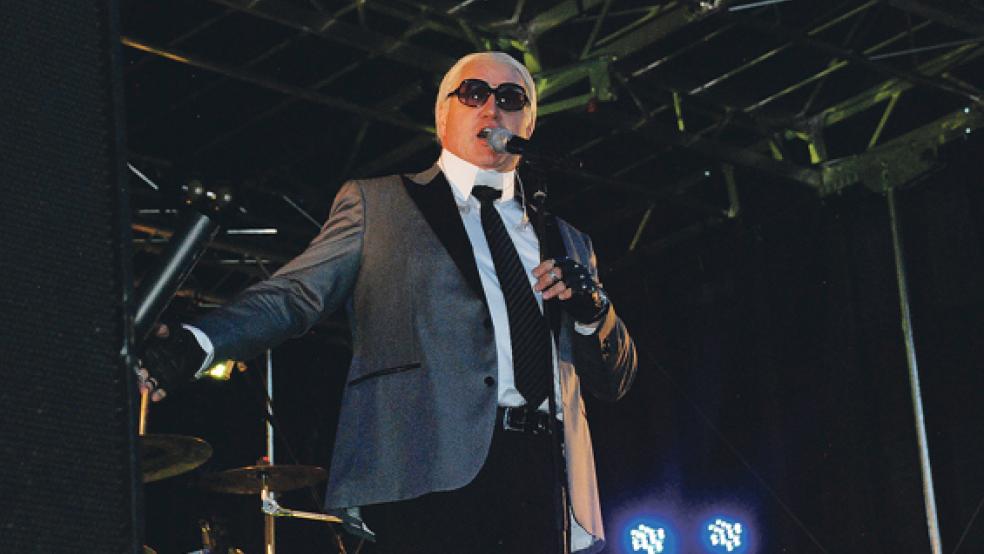 »Karl Lagerfett« gehörte zu den Akteuren auf dem Schönfeldplein. © Foto: Kuper