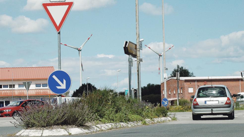 An der Kreuzung der Bundesstraße 436 im Bereich der Norderstraße und Industriestraße fordert die Weeneraner CDU den Bau eines Kreisels.  © Foto: Szyska