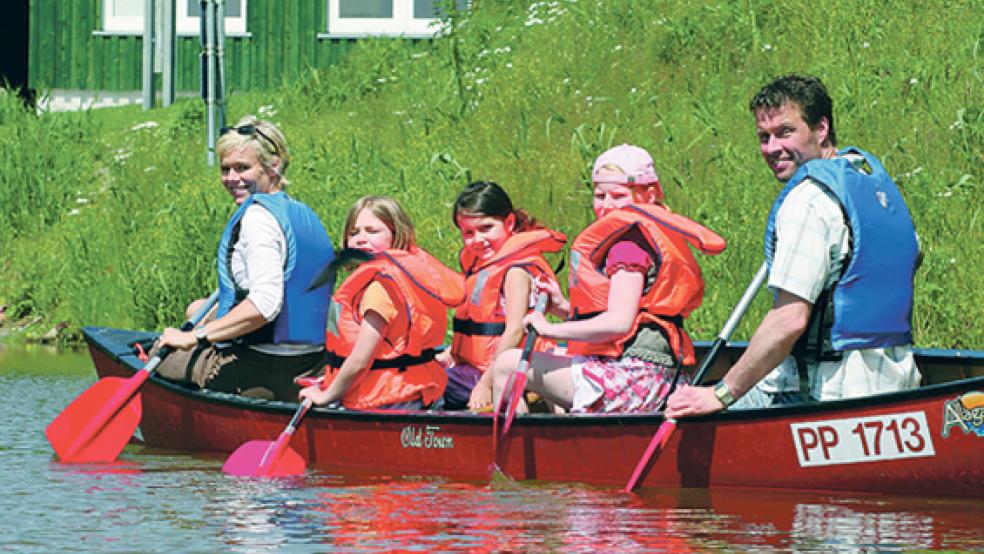 Ob Tagesausflug oder ausgedehnte Rundtour, die Paddel- und Pedalzentrale Ostfriesland hilft bei der Planung und Koordination. © Foto: Landkreis Leer