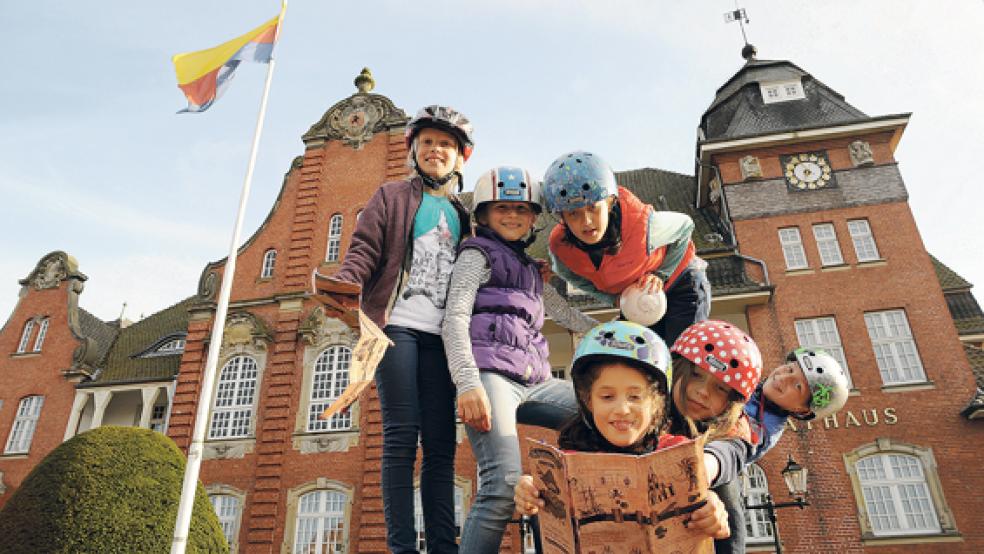Mit einer Schatzkarte können Abenteuerfreunde nach dem goldenen Schatz suchen.  © Foto: Papenburg Marketing GmbH