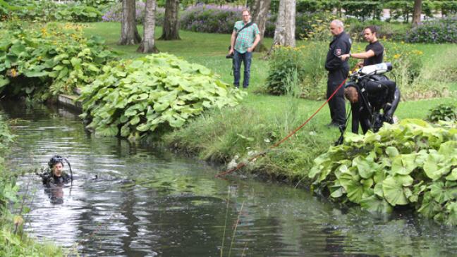 Getötete Mutter: Suche mit Tauchern