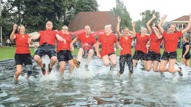 Auf dem Bauch zum Ziel gerutscht