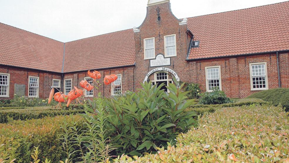 Das Museum des 1919 gegründeten Heimatvereins Reiderland an der Neuen Straße in Weener besteht seit 1926. Mit der Machtübernahme der Nazis im Jahre 1933 kam das Vereinsleben praktisch zum Erliegen, nach dem Ausbruch des Zweiten Weltkriegs erlosch es Ende 1939 zeitweise vollkommen. © Fotos: Szyska