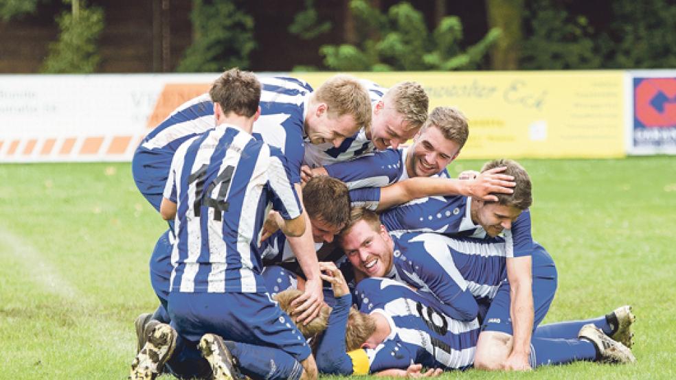 Reichlich Grund zur Freude hatten die Sportfreunde Möhlenwarf. Sie gewannen am Sonntag 4:0 gegen die Heidjer und Holthuser Spielgemeinschaft. © Foto: Mentrup