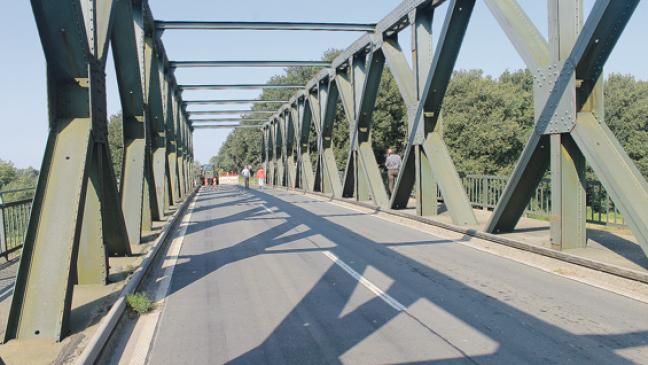 Emsbrücke in Rhede wieder frei