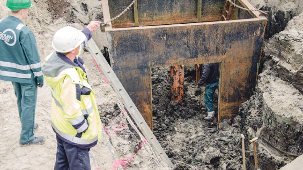 Die Erdgas-Pipeline »MIDAL« ist im Bereich der EWE-Gaskavernen in Jemgumkloster versackt. Vertreter des Leitungsnetzbetreibers Gascade nahmen im Umweltausschuss der Gemeinde Jemgum dazu Stellung. © Foto: Hanken