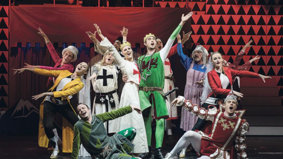 Seltsame Gestalten, seltsame Kostüme und eine seltsame Handlung: Das Ensemble von »Spamalot« dürfte bei diesem ­Musical ebenso viel Spaß haben wie das geneigte Publikum vor der Bühne. © Foto: Landesbühne