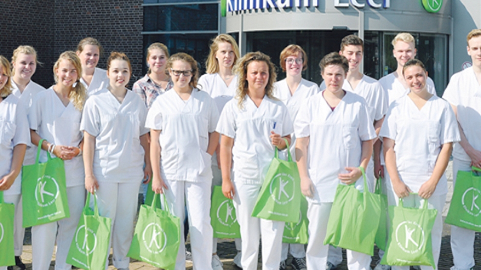 15 niederländische Studentinnen und Studenten haben Anfang September ihr Praktikum im Klinikum Leer begonnen. © Foto: Klinikum Leer