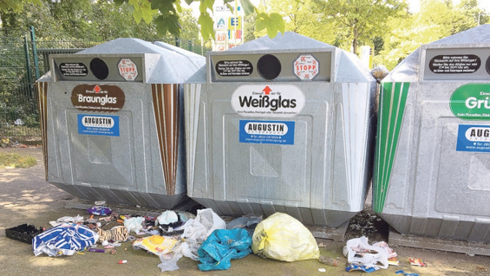 Illegale Abfälle kosten den Landkreis Leer viel Geld. Mittlerweile müssen 100 Tonnen im Jahr entsorgt werden. © Foto: Landkreis
