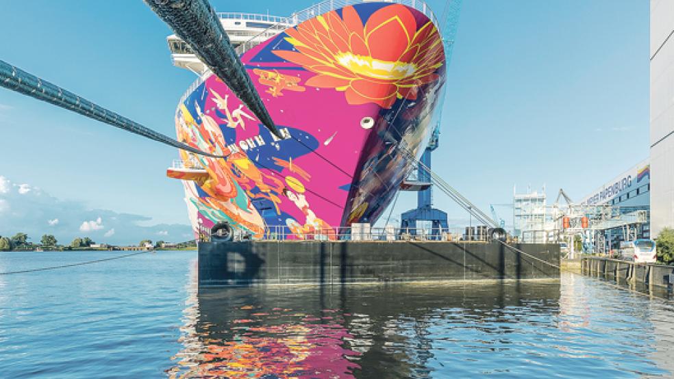 Die »World Dream« soll die Friesenbrücke in Weener am Sonntag gegen 16 Uhr passieren. © Foto: Meyer Werft