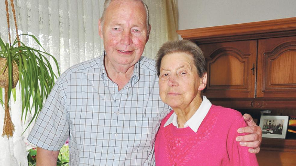 Theodor und Alma Geisemeyer feiern am heutigen Donnerstag in Bingum nach 60 gemeinsamen Ehejahren ihre Diamantene Hochzeit.  © Foto: Wolters