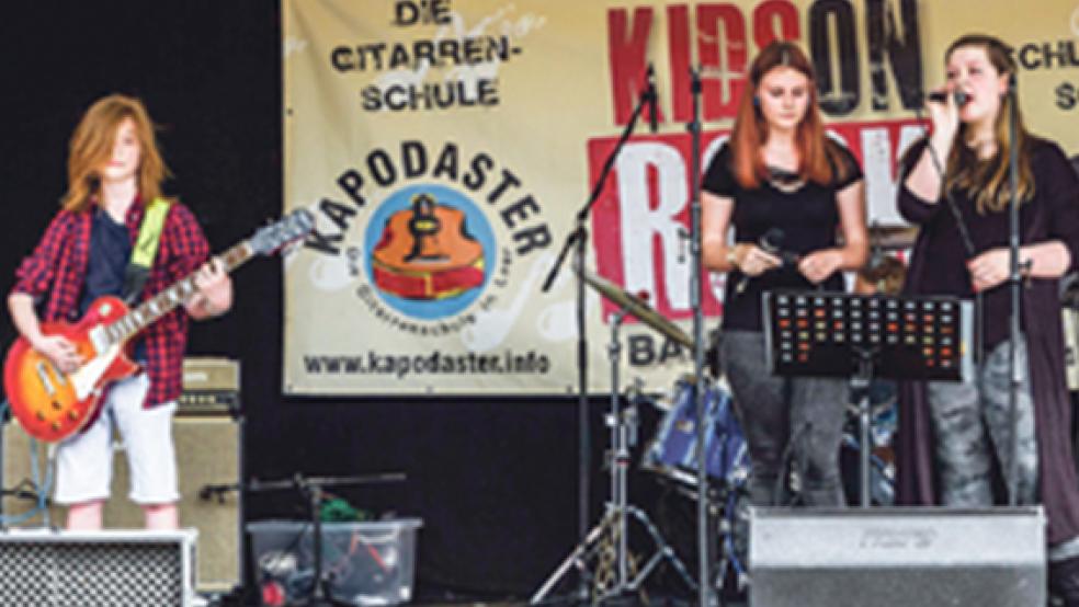 Feiern ihre Premiere bei »Kids on Rock«: Die Musiker von »Sixteens«. © Foto: privat