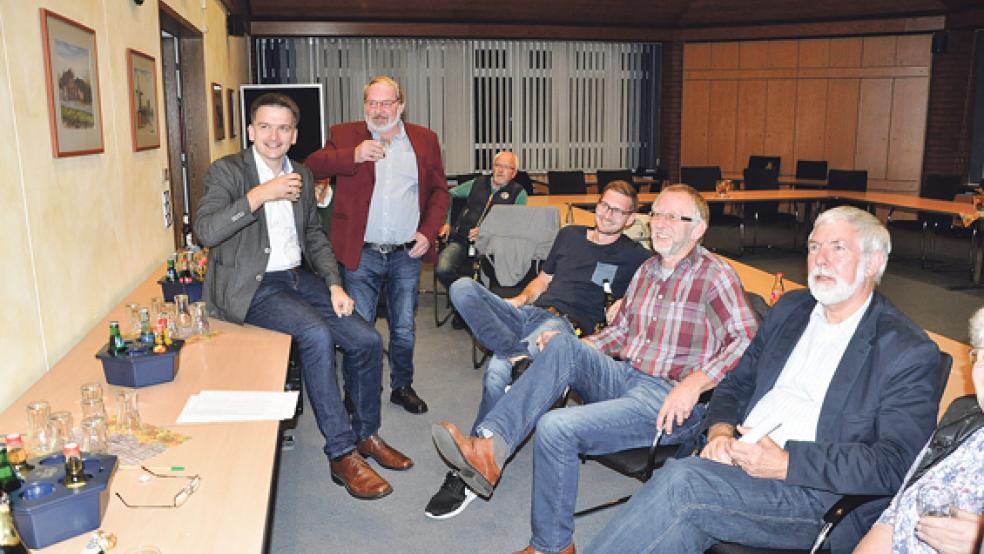 Im Bunder Rathaus verfolgten viele Sozialdemokraten die Ergebnisse zur Landtagswahl.  © Fotos: Boelmann