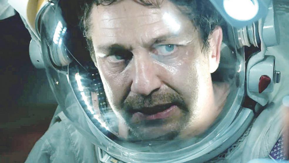 Muss nur noch kurz die Welt retten: Für Ingenieur Jake Lawson (Gerard Butler), der die Fehlfunktion reparieren soll, beginnt ein Wettlauf gegen die Zeit. © Foto: Warner Bros.