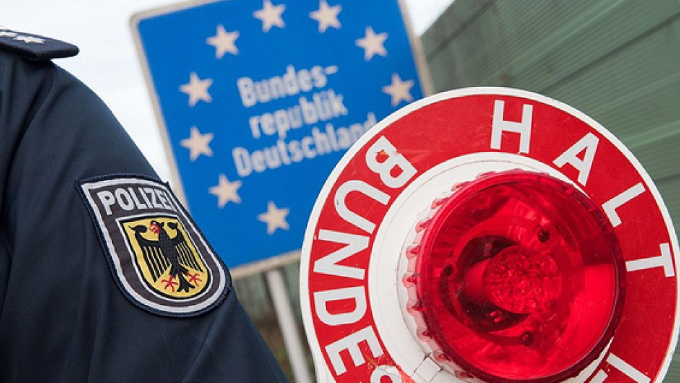 Die Bundespolizei kontrollierte am Donnerstagabend auf dem Rastplatz Bunderneuland einen Reisebus. © Foto: Bundespolizei