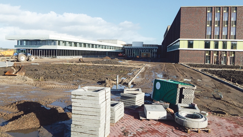 Endphase: Das »Ommelander Ziekenhuis Groningen« soll Mitte nächstes Jahres in Betrieb genommen werden. © Fotos: Pölking