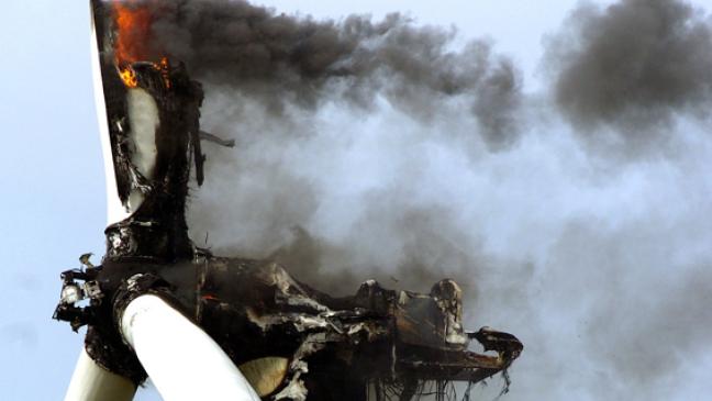 Windkraftanlage fängt Feuer