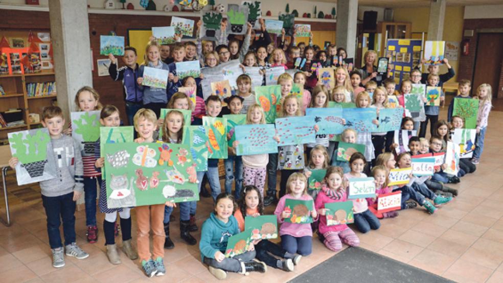 Rund 80 Kunstwerke der Weeneraner Grundschüler sind im diesjährigen Kalender verewigt. © Fotos: Muising