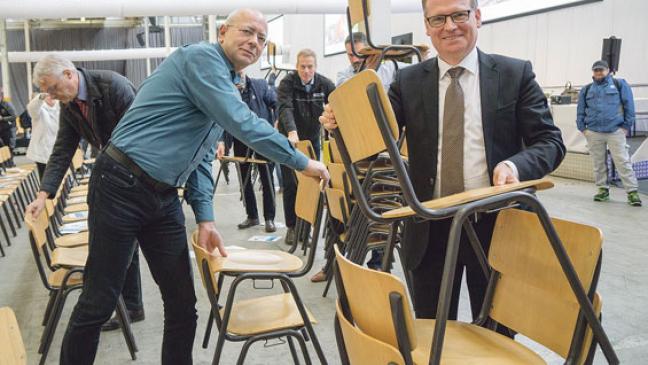 Die ersten  100 kehren  zurück