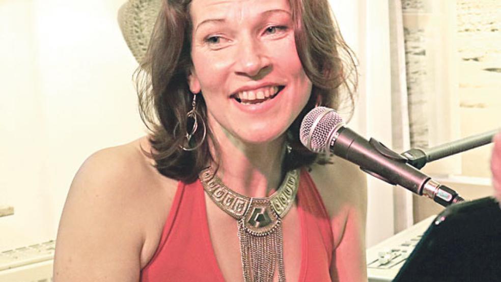 In ihrem »Musik-Atelier« in Bingum gibt Silvia Sinning am Sonntag ein Adventskonzert. © Foto: privat