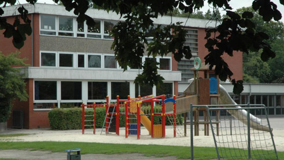 »Wir fordern ein Sonderinvestitionsprogramm zur sofortigen Sanierung und Modernisierung unserer Schulen«, sagt Dieter Baumann (CDU). Davon würde auch die Oberschule in Weener profitieren. © Foto: RZ-Archiv