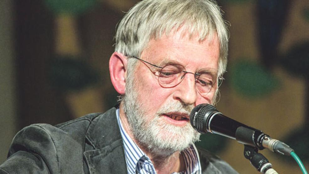 Liedermacher Jan Cornelius und seine musikalischen Mitstreiter von »Dreeklang« geben am 7. Januar ein Zusatzkonzert im »Tatort Taraxacum« in Leer. © Foto: privat