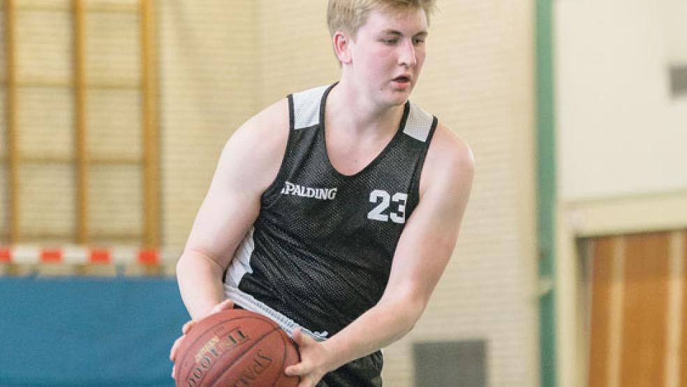 Die Basketballer des TuS Weener um Timo Spengel mussten in der Bezirksklasse Ostfriesland erneut eine Niederlage hinnehmen. © Archivfoto: Mentrup