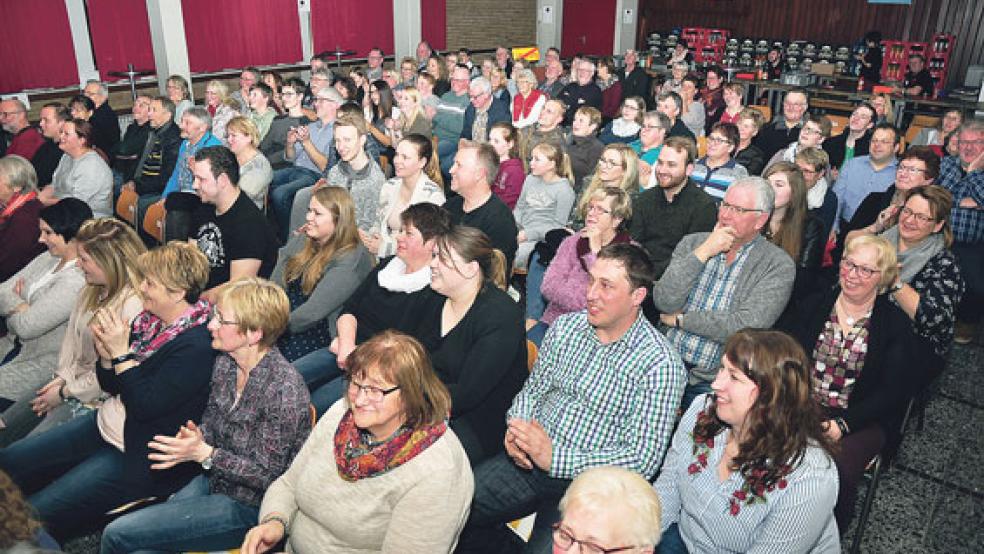 Die Theaterkoppel Stapelmoor hat ihre Saison erfolgreich abgeschlossen. Das Stück »Neurosige Tieden« kam beim Publikum gut an.  © Fotos: Wolters