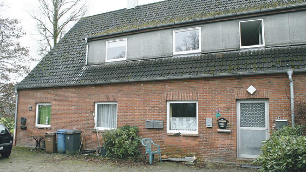 In diesem Haus in Ramsloh hat sich die grausame Tat ereignet.  © Foto: Archiv