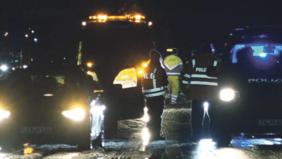 Für die Unfallaufnahme und die Bergungsarbeiten war die Autobahn bis 21.40 Uhr gesperrt. © Foto: Loger
