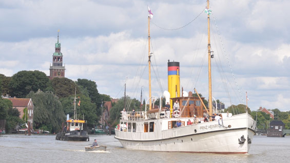 Die »Prinz Heinrich« (hier im Leeraner Hafen) bricht am Donnerstag zu einer Erprobungsfahrt nach Emden auf. © Foto: Wolters