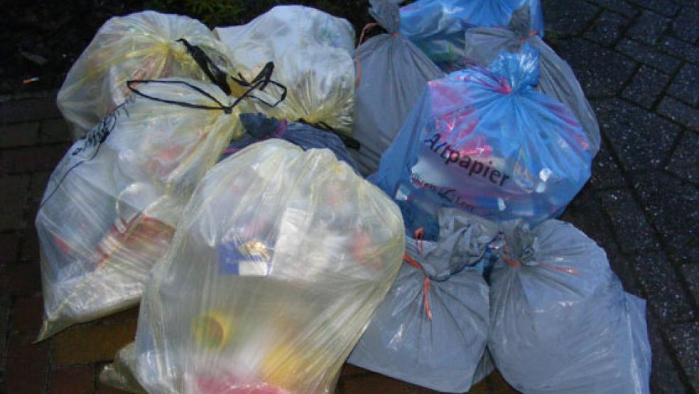 Wegen der Abfuhr von Papier und Pappe mit Säcken gebe es immer wieder Beschwerden, so die CDU. © Foto: Szyska