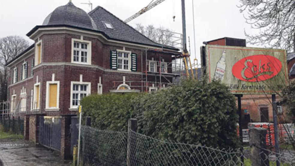 Das Stammhaus der früheren Ecks-Kornbrennerei an der Kommerzienrat-Hesse-Straße in Weener. © Foto: Hanken