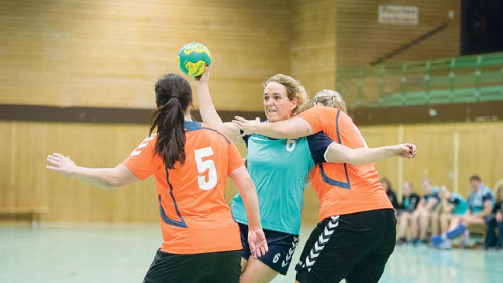 Janina Galitschkin verletzte sich im Duell mit Wilhelmshaven so schwer, dass sie das gesamte Spiel aussetzen musste.  © Archivfoto: Mentrup